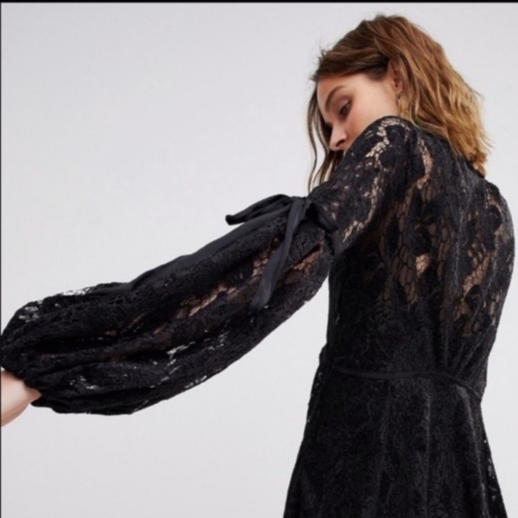 🎉 Host Pick 🎉 NWT Free People Black Lace Long Sleeve Dress - M - Picture 4 of 15